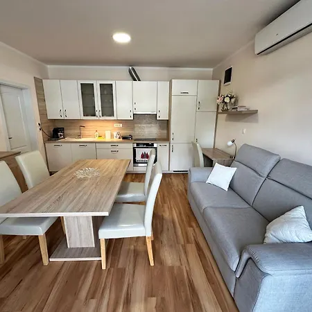 Cozy Corner * Laibach